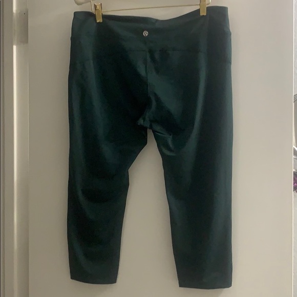 Marika Sport Capri Leggings NWOT - Picture 3 of 7